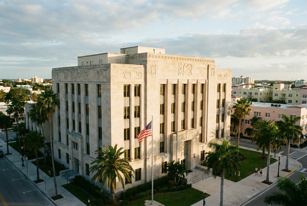 Structured settlement transfer court venue in Tampa, Florida - illustrative courthouse view
